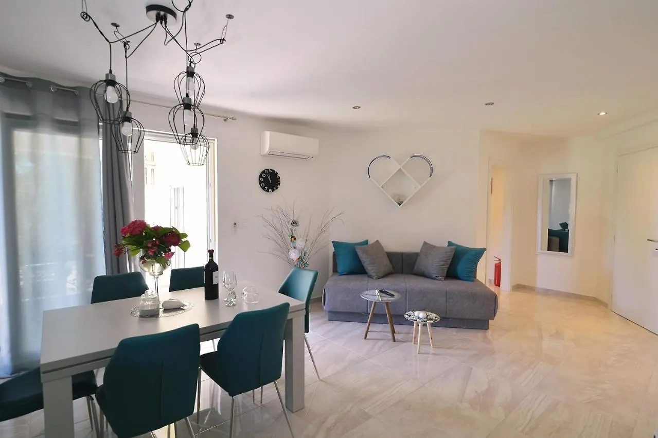 Villa Perla With Swimming Pool, Lovran - Opatija 0*,  Croatia